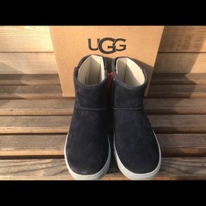 UGG Adler Sneaker Boot